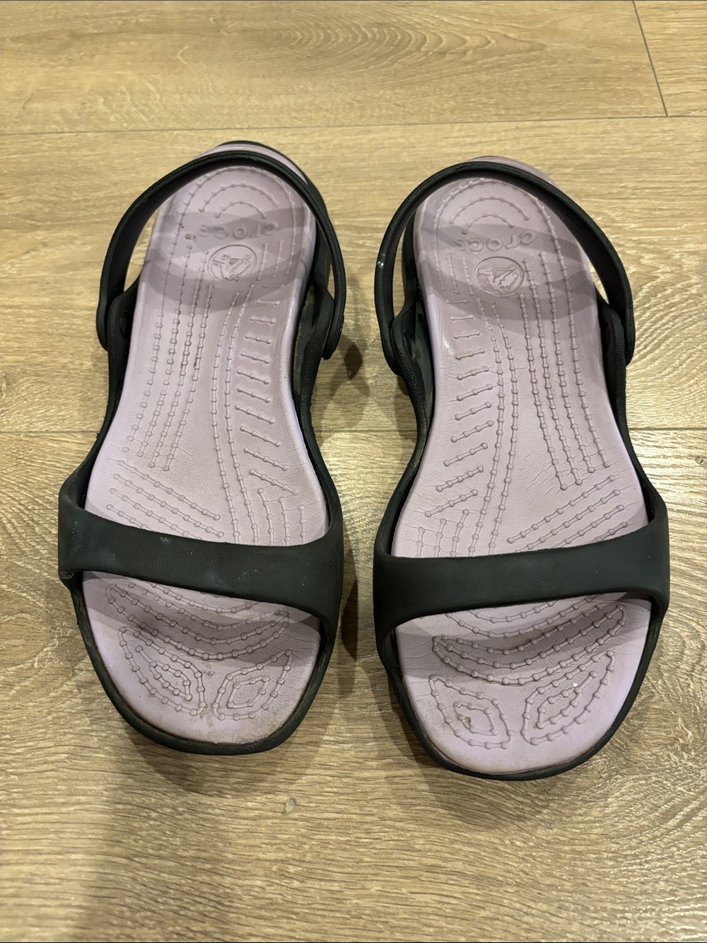 Size 8 crocs sandals